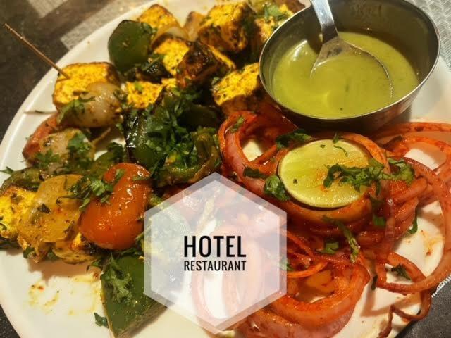 Hotel Anupam By Mid Orchard, 카솔 외부 사진